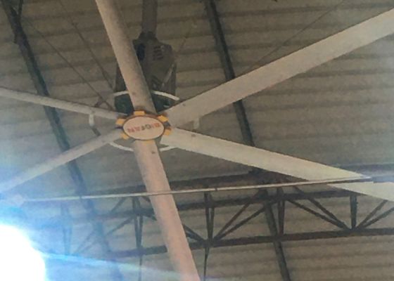 Ein guter Preis. China Traditioneller HVLS Elektrischer Deckenventilator mit 6 Aluminiumblättern Online
