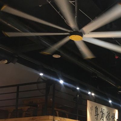 Ein guter Preis. 380V/220V Spannung 2.4m 8FT PMSM Motor HVLS Lüftungsventilator für Restaurantluftkühlung Online